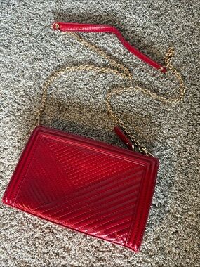 Sleek Sole Society Cherry Red Purse with Removable Chain for Clutch